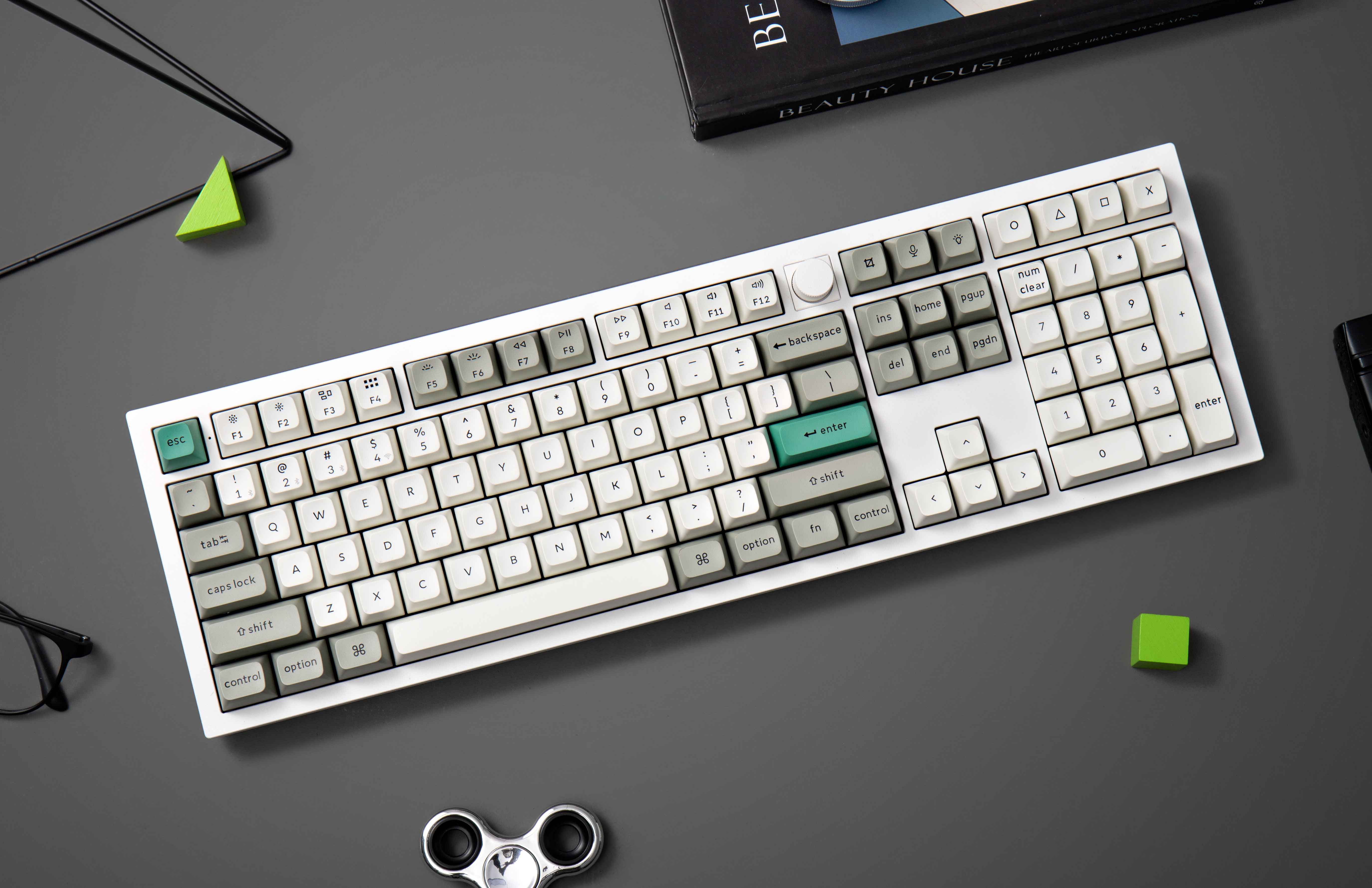 Keychron Q6 Pro Max 전면 뷰